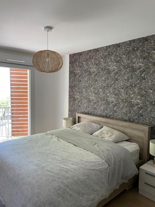 Superbe Appartement En Residence Avec Parking Le Mans Exterior foto